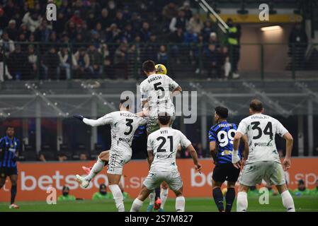Milan, Italie. 19 janvier 2025. 21ème jour de Serie A soccer 2024-2025, match entre .F.C. International - Empoli. (Crédit image : © Ervin Shulku/ZUMA Press Wire) USAGE ÉDITORIAL SEULEMENT! Non destiné à UN USAGE commercial ! Banque D'Images