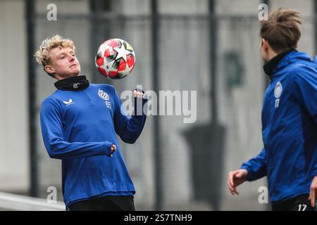 Bruges, Belgique. 20 janvier 2025. Joaquin Seys du Club photographié lors d'une séance d'entraînement du Club belge Brugge KV, lundi 20 janvier 2025 à Bruges. Demain, ils joueront contre le club italien Juventus, le septième jour (sur 8) de la phase de ligue de l'UEFA Champions League. BELGA PHOTO BRUNO FAHY crédit : Belga News Agency/Alamy Live News Banque D'Images