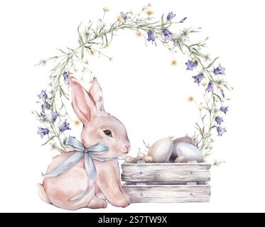 Joyeuse carte de Pâques avec des lapins mignons à l'aquarelle ou un lapin avec un arc bleu clair, des oeufs de peinture, du saule et une couronne de papillon jaune et une petite fleur Banque D'Images