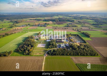 Vue aérienne, caserne de Paulsberg, base militaire, Centre national de situation et de commandement pour la sécurité de l'espace aérien, Uedemerfeld, Uedem, Bas-Rhin, Nord RHI Banque D'Images