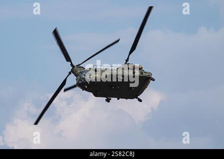 FAIRFORD / Royaume-uni - Juillet 13, 2018 : Royal Air Force CH-47 Chinook HC6 ZH891 transport helicopter display pour RIAT Royal International Air Tatto Banque D'Images