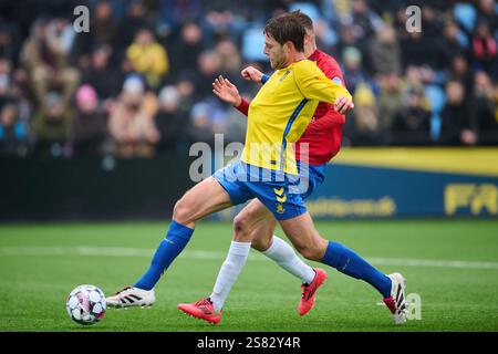 Broendby, Danemark. 18 janvier 2025. NicolaiVallys (7) de Broendby vu lors d'un match test entre Broendby IF et Hvidovre IF au Bane 2 à Broendby. Banque D'Images