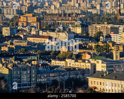 Bâtiments à Kiev, vue depuis l'église d'André dans le centre-ville Banque D'Images