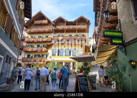 Centre historique d'Attersee sur le lac Atterss dans les Alpes autrichiennes Banque D'Images