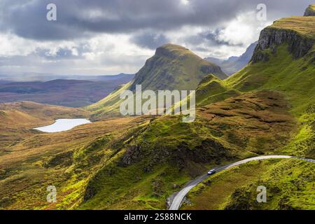 Paysage de Skye de Loch Cleat Cleat Rock et Sartle le Quiraing Skye île de Skye Highlands et îles Écosse Royaume-Uni GB Europe Banque D'Images