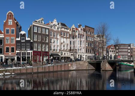 Amsterdam, Pays-Bas le 13 février 2021 ; Vue de la Prinsengracht dans le centre historique d'Amsterdam. Banque D'Images