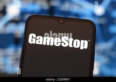 Canada. 21 janvier 2025. Dans cette illustration photo, le logo GameStop est affiché sur l'écran d'un smartphone. (Crédit image : © Thomas Fuller/SOPA images via ZUMA Press Wire) USAGE ÉDITORIAL SEULEMENT ! Non destiné à UN USAGE commercial ! Banque D'Images