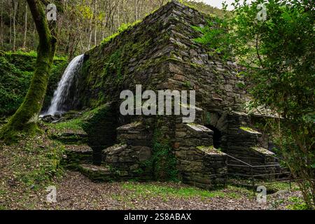 Forge médiévale de Compludo, vallée de Compludo, Ponferrada, région de Bierzo, Castille-et-Léon, Espagne. Banque D'Images