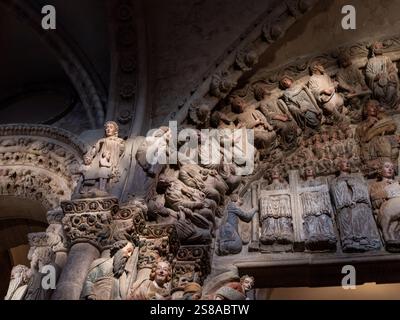 Portique de gloire, style de transition entre roman et gothique, par maître Mateo et ses ouvriers, Saint-Jacques de Compostelle, province de la Coruña, Galice. Banque D'Images
