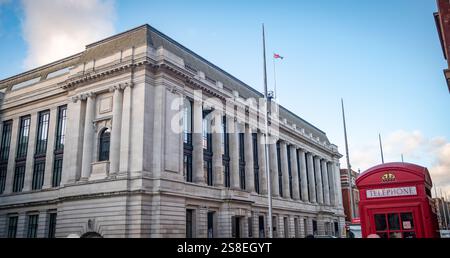 LONDRES - 7 JANVIER 2025 : Science Museum à Kensington, un bâtiment emblématique et une attraction touristique populaire Banque D'Images