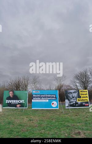 Affiches électorales à Pulheim pour l'élection du 21e Bundestag allemand du 23 février 2025: Banque D'Images