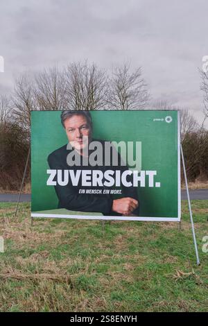 Affiches électorales à Pulheim pour l'élection du 21e Bundestag allemand le 23 février 2025 : Robert Habeck, premier candidat des Verts avec la sl Banque D'Images