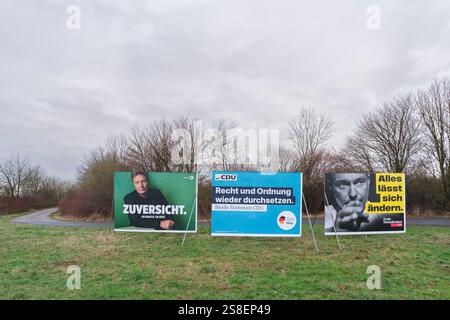 Affiches électorales à Pulheim pour l'élection du 21e Bundestag allemand du 23 février 2025: Banque D'Images