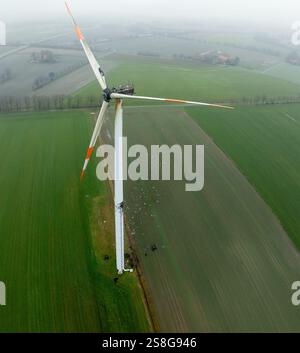 plan aérien d'une éolienne brûlée en allemagne Banque D'Images