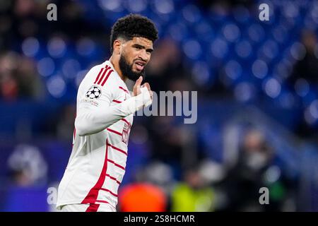 Gelsenkirchen, Allemagne. 22 janvier 2025. GELSENKIRCHEN, ALLEMAGNE - 22 JANVIER : Mahdi Camara du stade Brestois 29 gestes lors du match de la phase MD7 de l'UEFA Champions League 2024/25 entre le FC Shakhtar Donetsk et le stade Brestois 29 à l'Arena AufSchalke le 22 janvier 2025 à Gelsenkirchen, Allemagne. (Photo de René Nijhuis/MB Media) crédit : MB Media solutions/Alamy Live News Banque D'Images