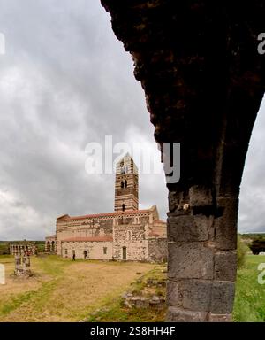 Die Abteikirche Santissima Trinità di Saccargia, romanische Kirche, Codrongianos, Europa, Provinz Sassari, Italien Banque D'Images
