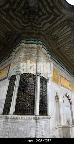 Fontaine Ahmed III devant le palais de Topkapi, Istanbul, Turquie Banque D'Images