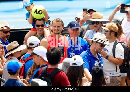 Melbourne, Australie. 19 janvier 2025. Tennis, Grand Chelem - Open d'Australie. Alexander Zverev est en route pour le terrain d'entraînement. Crédit : Frank Molter/dpa/Alamy Live News Banque D'Images