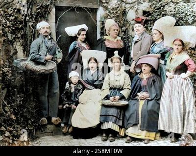 Pierre Loti (1850-1923) lors d'une fête paysanne à Rochefort en janvier 1894 - à gauche son fils Samuel et son épouse Blanche Franc de Ferrière. Photo colorée plus tard - coloration plus tard. Banque D'Images