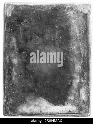 Vieux tintype endommagé usé montrant des signes d'âge et de décomposition Banque D'Images