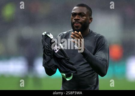 Milan, Italie. 22 janvier 2025. Youssouf Fofana de l'AC Milan célèbre la fin du match de football de l'UEFA Champions League entre l'AC Milan et le Girona FC au Stadio Giuseppe Meazza le 22 janvier 2025 à Milan, Italie . Crédit : Marco Canoniero/Alamy Live News Banque D'Images