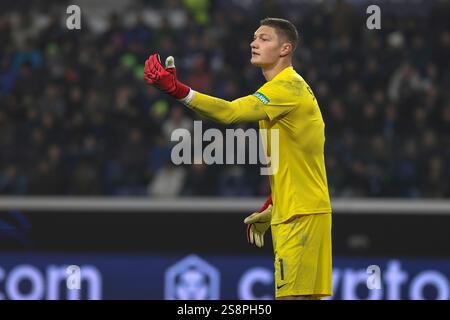 22 janvier 2025, Bergame, Italie : Italie, Bergame, 2025-01-21 : Kjell Scherpen (S. Graz) donne des conseils à ses coéquipiers en première mi-temps lors du match de football Atalanta BC vs Sturm Graz, UCL 2024-2025, League phase MD 7, Gewiss Stadium. Italie, Bergame, 2025 01 21 : Atalanta BC vs Sturm Graz, UEFA Champions League 2024/2025, League phase - Journée 7 au Gewiss Stadium. (Crédit image : © Fabrizio Andrea Bertani/Pacific Press via ZUMA Press Wire) USAGE ÉDITORIAL SEULEMENT! Non destiné à UN USAGE commercial ! Banque D'Images