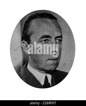 Portrait photographique de Folke Bernadotte, comte de Wisborg (1895-1948), diplomate et noble suédois qui négocia la libération de plus de 15 000 prisonniers allemands des camps de concentration. Daté du XXe siècle Banque D'Images