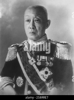 Le prince Saionji Kinmochi (7 décembre 1849 - 24 novembre 1940) est un homme politique japonais, homme d'État et deux fois premier ministre du Japon. Il est élevé de marquis à prince en 1920. En tant que dernier membre survivant du genro japonais, il est l'homme d'État le plus influent du pays du milieu des années 1920 au début des années 1930 Banque D'Images