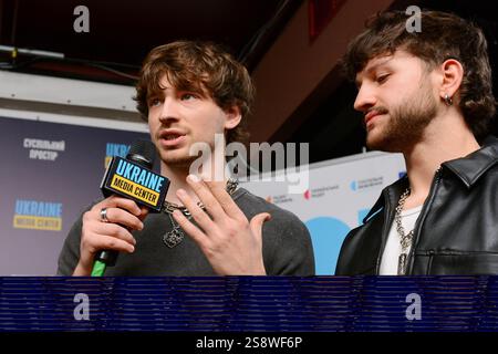 Kiev, Ukraine. 23 janvier 2025. MOLODI Band lors du tirage au sort des finalistes de Vidbir 2025, l’étape de sélection nationale ukrainienne pour le concours Eurovision de la chanson 2025, au Ukraine-Media Center, Kiev. Crédit : SOPA images Limited/Alamy Live News Banque D'Images