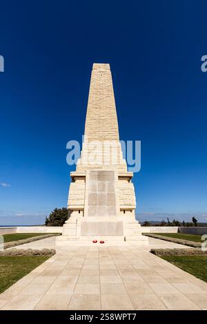 Obélisque mémorial de Helles, pointe de la péninsule de Gelibolu (Gallipoli), Seddulbahir (Sedd el Bahr), Eceabat, Çanakkale, côté européen, Turquie Banque D'Images