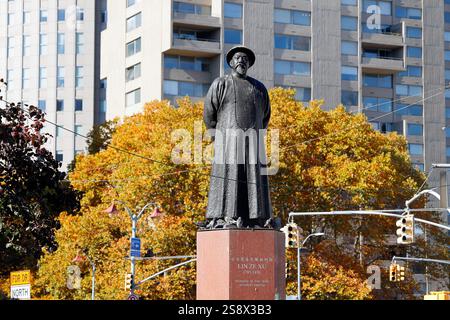 Statue de Lin Zexu 林則徐 vice-roi de la dynastie Qing qui s'opposa au commerce britannique de l'opium en Chine, à Chatham Square dans le quartier chinois de Manhattan. ze xu Banque D'Images