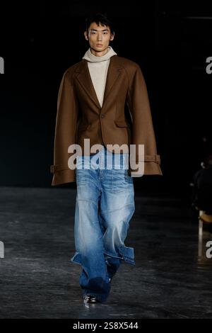 Paris, Frankreich. 22 janvier 2025. EGONLAB. Défilé automne/hiver 2025-2026 pendant la semaine de la mode de Paris Menswear le 2025 janvier - Paris, France 22/01/2025 crédit : dpa/Alamy Live News Banque D'Images