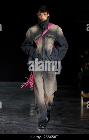 Paris, Frankreich. 22 janvier 2025. EGONLAB. Défilé automne/hiver 2025-2026 pendant la semaine de la mode de Paris Menswear le 2025 janvier - Paris, France 22/01/2025 crédit : dpa/Alamy Live News Banque D'Images