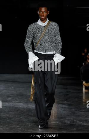 Paris, Frankreich. 22 janvier 2025. EGONLAB. Défilé automne/hiver 2025-2026 pendant la semaine de la mode de Paris Menswear le 2025 janvier - Paris, France 22/01/2025 crédit : dpa/Alamy Live News Banque D'Images