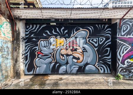 Murale de caractère coloré créée par un artiste de rue local à Cebu, Philippines Banque D'Images
