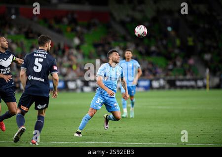 MELBOURNE, AUSTRALIE. 24 janvier 2025. Photo : L'attaquant de Sydney Jaushua Sotirio ISUZU A League Round 16 match, Melbourne Victory vs Sydney FC à AAMI Park, Melbourne, Australie le 24 janvier 2025. Crédit : Karl Phillipson / Alamy Live News Banque D'Images