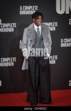 Rome, Italie - 17 janvier 2025 : L'acteur italien Enrico Tijani lors de la première italienne du film 'A Complete Unknown' réalisé par James Mangold à l'Auditorium Parco della Musica. Banque D'Images