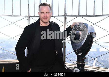 Rob Kazinsky assiste à la cérémonie d'illumination de l'Empire State Building pour célébrer la première de 'Star Trek : section 31', New York, NY, le 24 janvier 2025. (Photo par Anthony Behar/Sipa USA) crédit : Sipa USA/Alamy Live News Banque D'Images