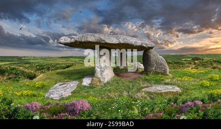 Lanyon Quoit est un dolmen mégalithique de la période néolithique, environ 4000 à 3000 av. J.-C., près de Morvah sur la péninsule de Penwith, Cornwall, Angleterre Banque D'Images