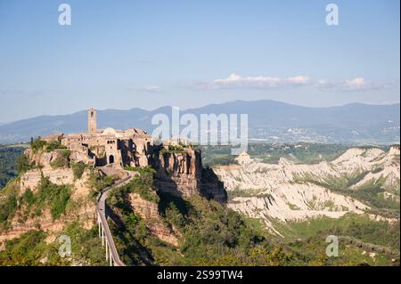 Civita di Bagnoregio, Italie, Hilltop Village Banque D'Images