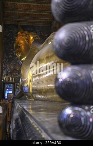 Bouddha couché à Wat Pho, Temple du Bouddha couché, Bangkok, Thaïlande, Asie Banque D'Images