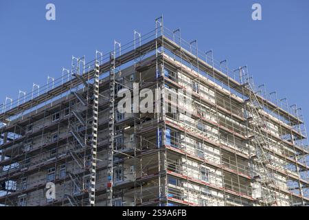 Detailed view of a building under construction with scaffolding, residential construction, Winnenden, Baden-Wuerttemberg, Germany, Europe Banque D'Images