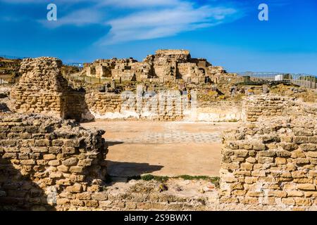 Ruines du site archéologique de Nora, une ancienne ville pré-romaine et romaine. Banque D'Images