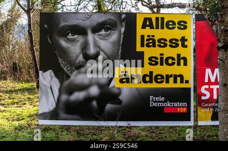 Hohentengen am Hochrhein, Allemagne, 12 janvier 2025 : affiche de campagne électorale du ministre allemand des Finances, Christian Linder (FDP). Il est le top Banque D'Images