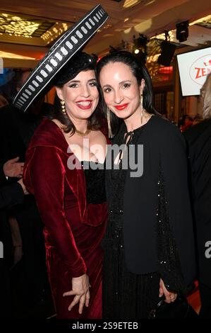 Elena Uhlig und Stephanie Stumph beim 49. Deutschen Filmball 2025 im Hotel Bayerischer Hof. München, 25.01.2025 Banque D'Images