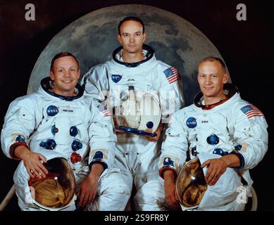 Le portrait officiel de l'équipage des astronautes Apollo 11 de gauche à droite est : Neil A. Armstrong, commandant ; Michael Collins, pilote du module ; Edwin E. 'Buzz' Aldrin, pilote du module lunaire. Original de la NASA. Banque D'Images