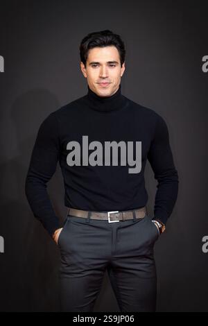 L'acteur italien Danilo D'Agostino lors de la première italienne du film "A Complete Unknown" réalisé par James Mangold à l'Auditorium Parco della Musica. (Photo de Gennaro Leonardi/Pacific Press/Sipa USA) Banque D'Images
