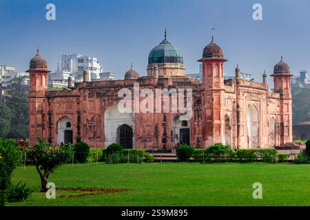 Tombe de Bibi Pari intérieur fort Lalbagh à Dhaka Bangladesh Banque D'Images