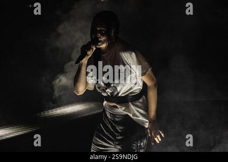 La chanteuse danoise Karen Marie Aagaard Ørsted Andersen, connue sous son nom de scène MØ, se produit lors du P3 Guld dans la salle de concert de Copenhague. Banque D'Images