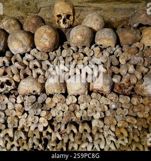 Les Catacombes - les Catacombes, Skullheads, Paris, France Banque D'Images